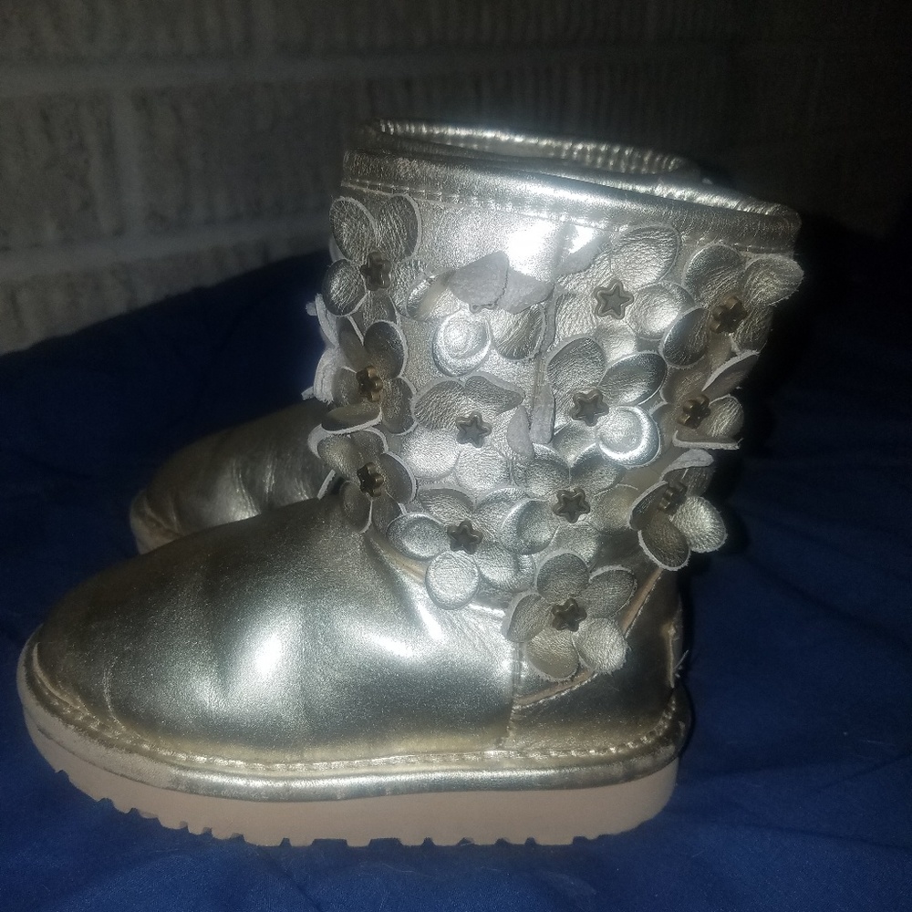 Toddlers size 8 Gold Ugg Boots